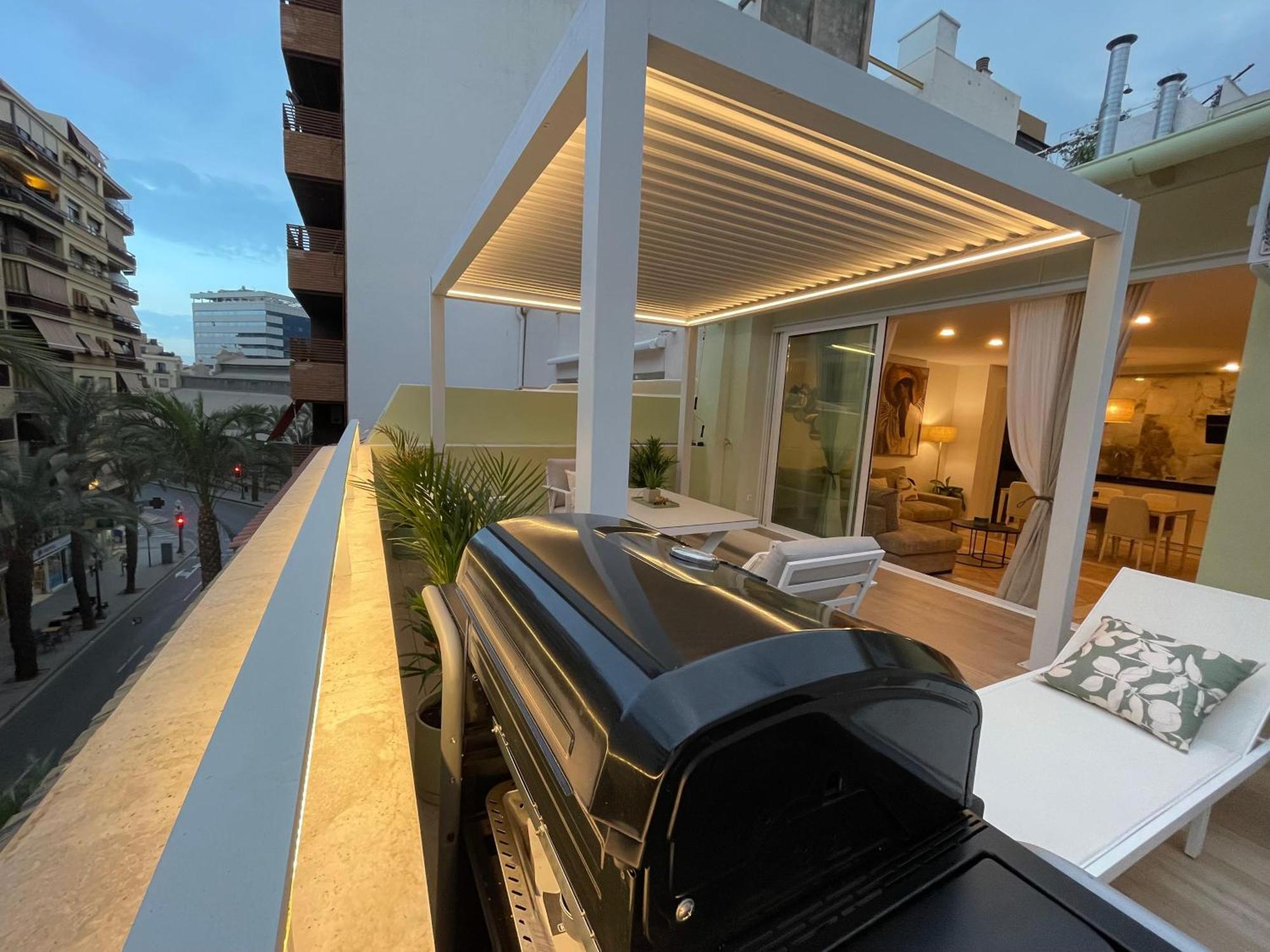 Gran Atico Con Terraza En El Centro De 阿利坎特 外观 照片