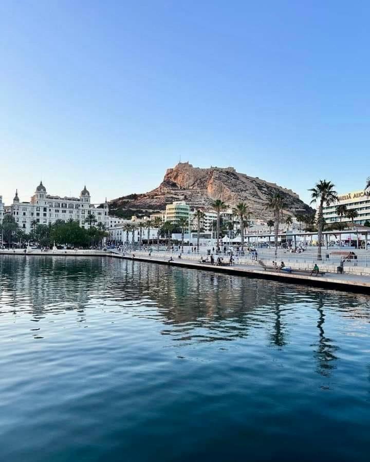 Gran Atico Con Terraza En El Centro De 阿利坎特 外观 照片